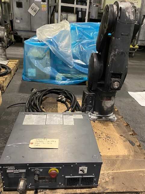 Mitsubishi Robot RV-7F-D w/ Controller - INDUSTRIAL ROBOTS