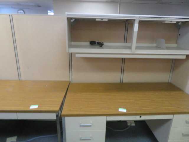 Office Furniture and Panels, Lot - MISCELLANEOUS