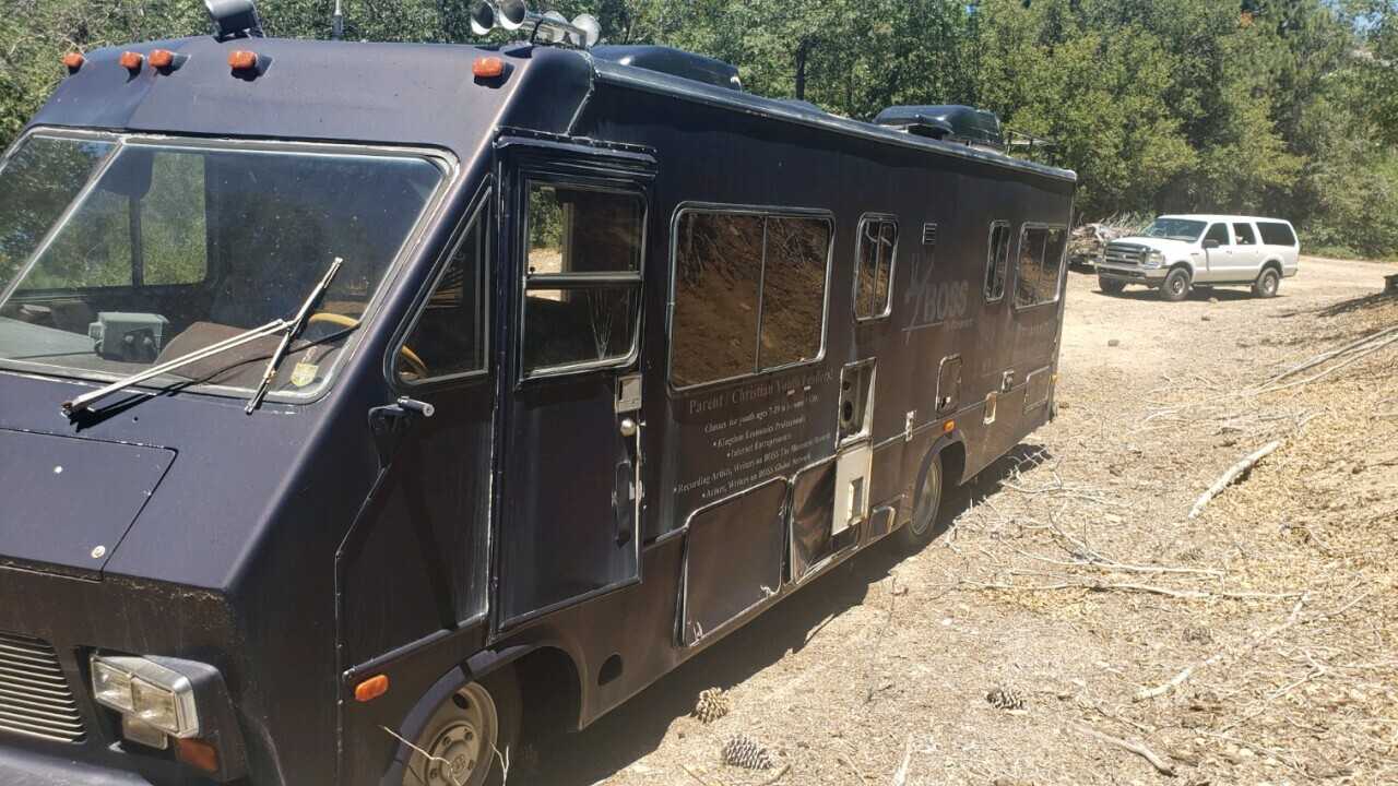 1985 Hawkins Motor Coach - HYDRO EXCAVATOR TRUCKS