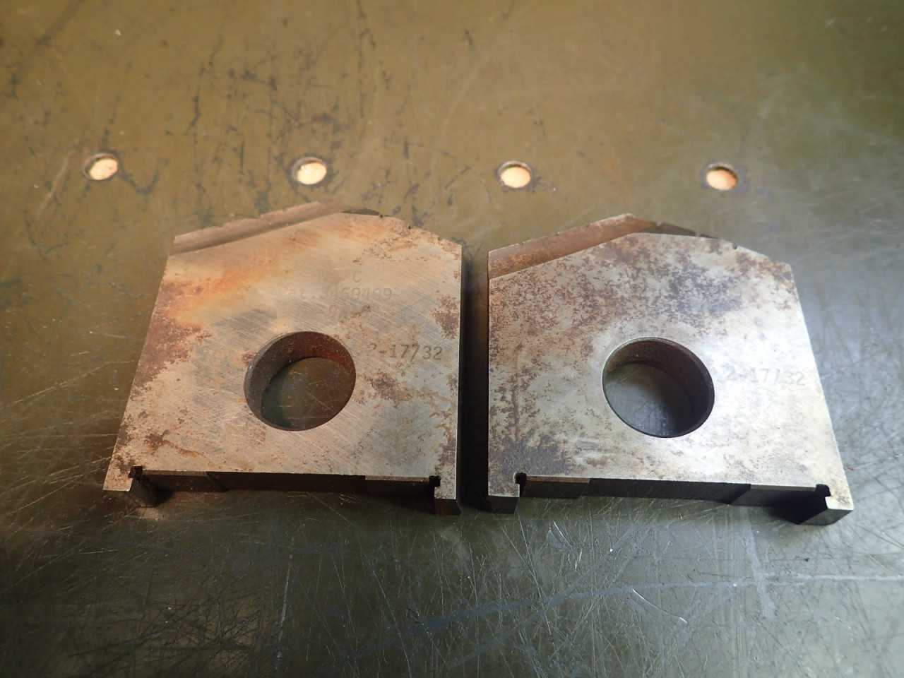 2 Pieces Allied Machine AMEC 2-7/16" E Series Spade Inserts: Used Good Condition - HOLEMAKING TOOLS