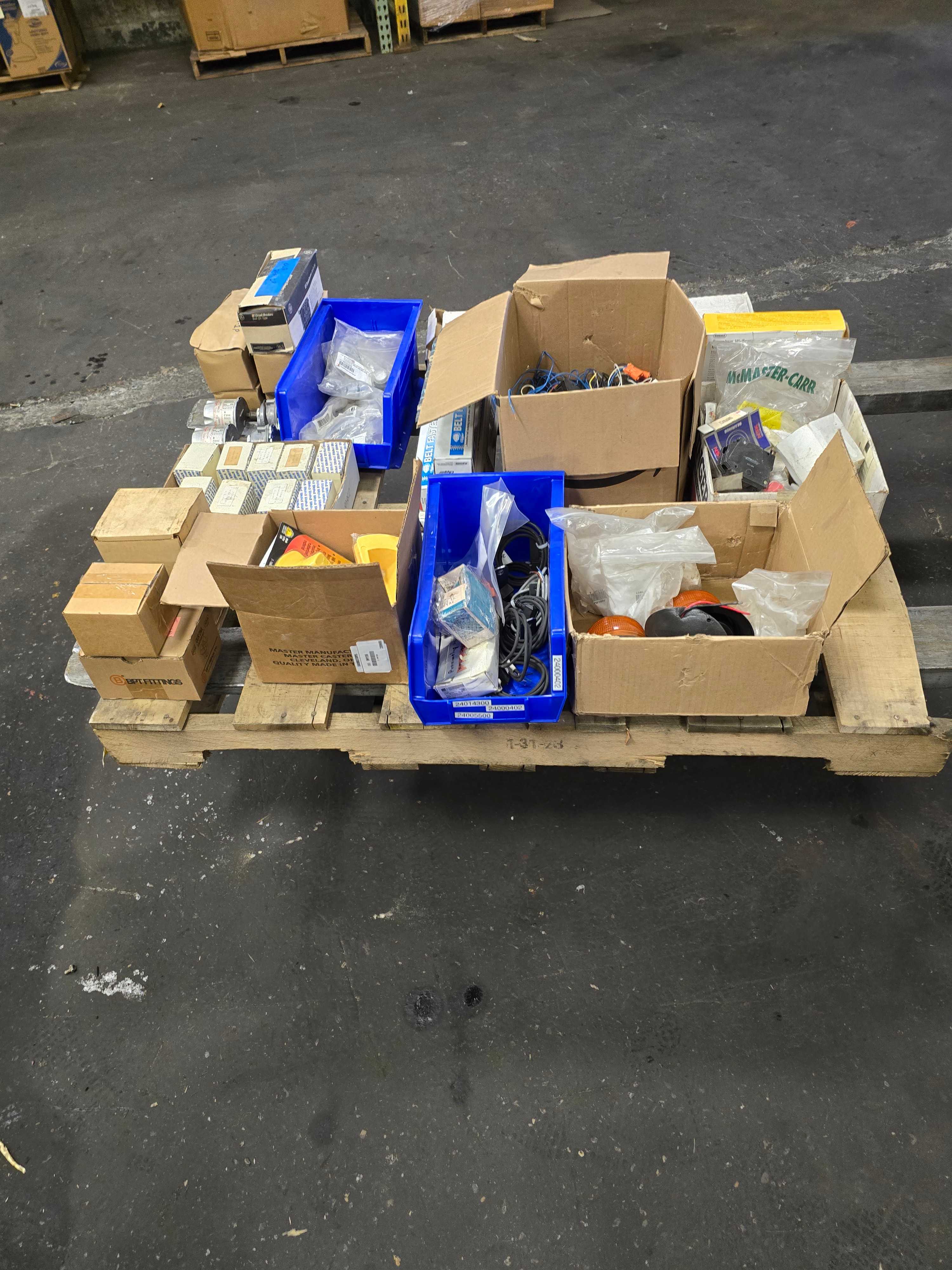 LOT OF INDUSTRIAL PARTS - FLEXCO - DAYTON - GE CIRCUIT BREAKERS - PARKER - INDUSTRIAL PARTS