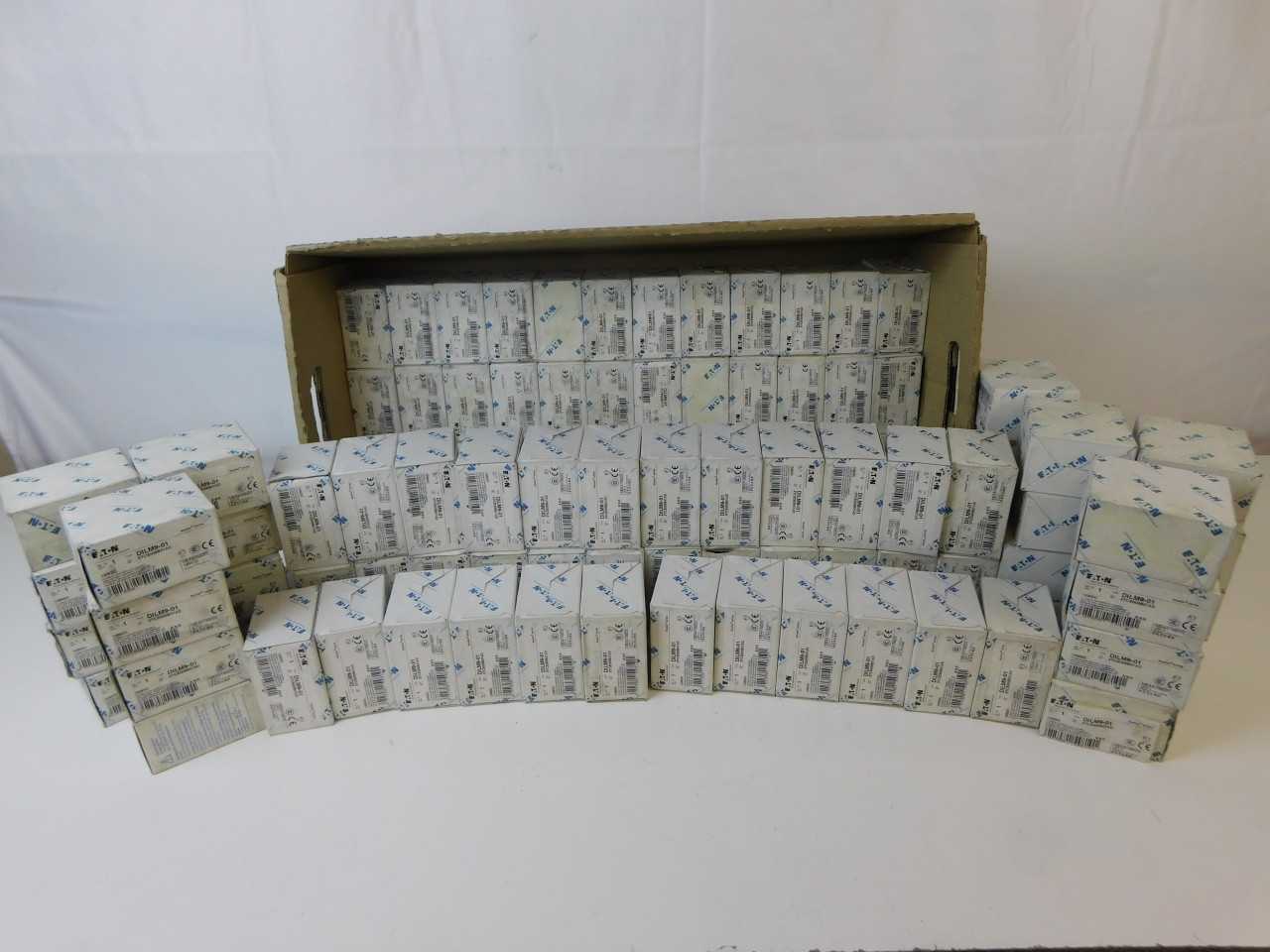 Quantity 100 of Eaton XTCE009B01AD Contactor Non-Reversing 3P 9A 120VDC - CONTACTORS
