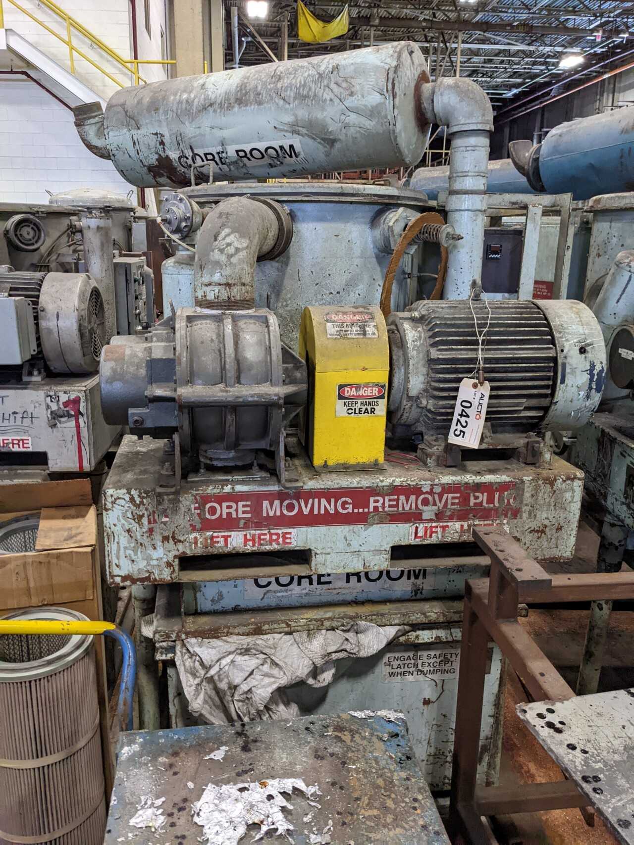 DEMARCO MK25E MAX VAC SOMORBILT PORTABLE INDUSTRIAL VACUUM BLOWER SYSTEM (MISSING HOPPER) - VACUUM PUMP