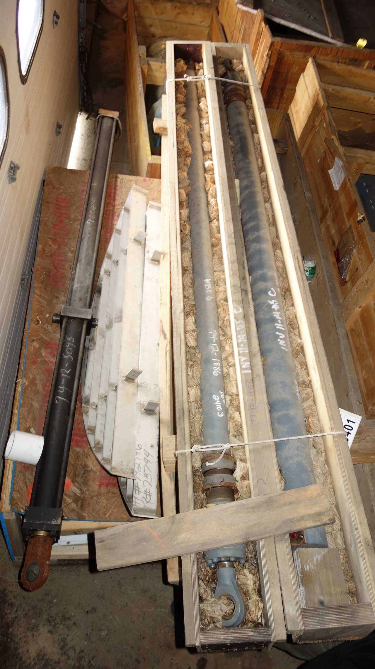 3 CRATES OF ASSORTED VALMET HYDRAULIC CYLINDERS - HYDRAULIC CYLINDERS
