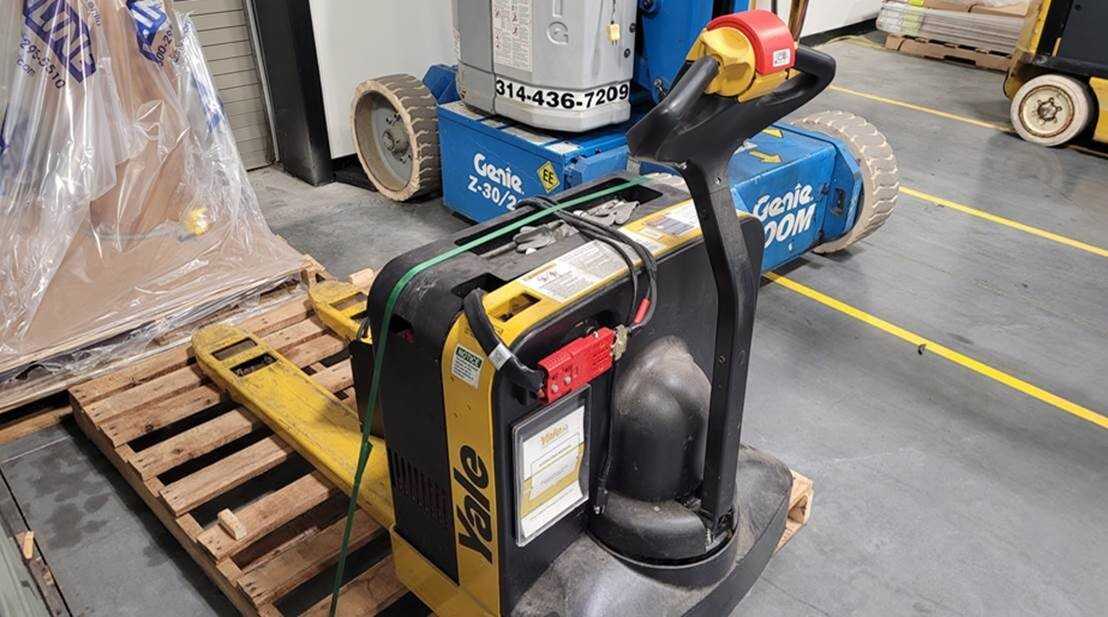 PALLET JACK (ST. LOUIS)(2564024) - MANUAL PALLET JACKS