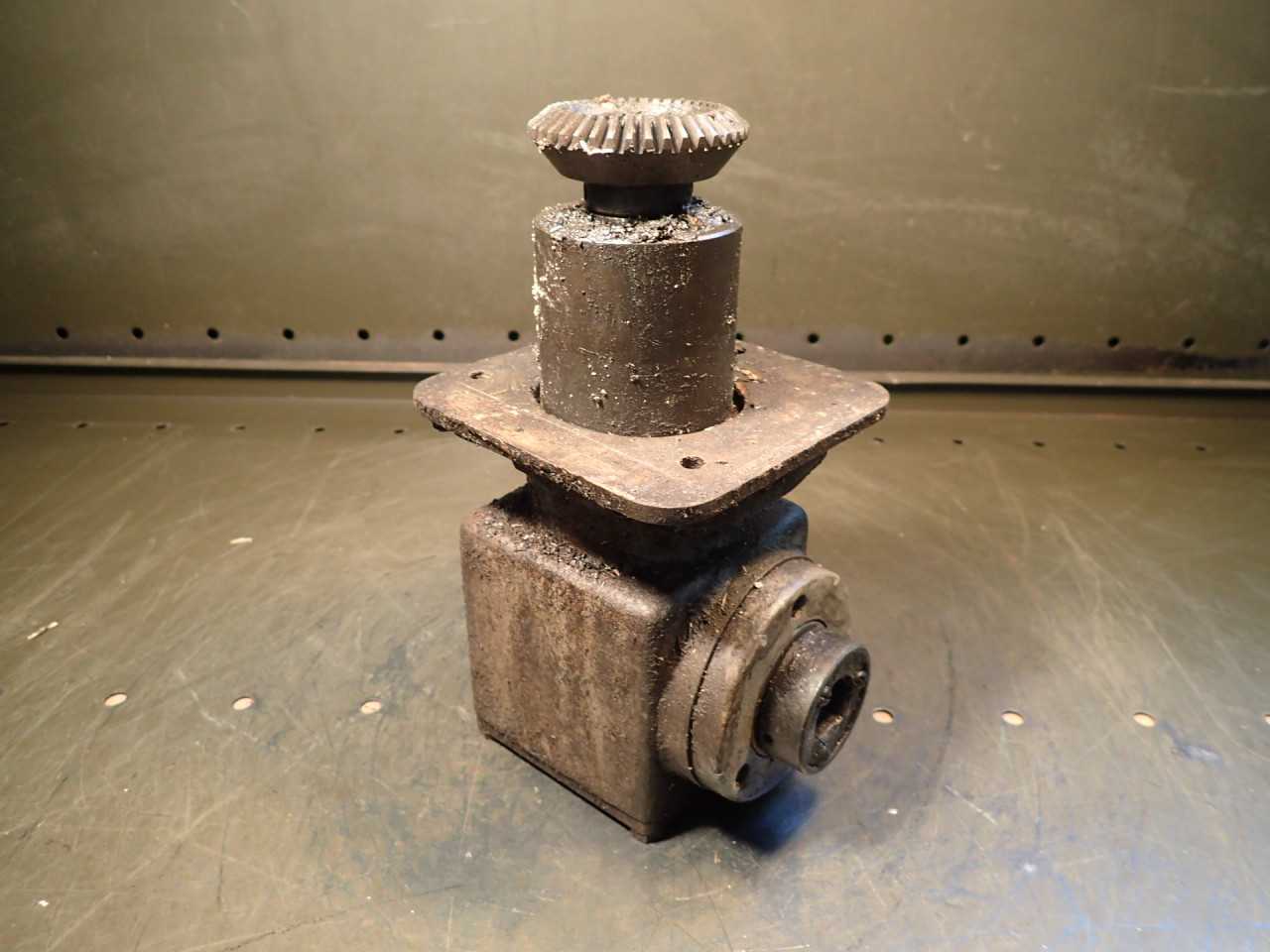 Bridgeport Series II 2 Power Feed Gearbox with Bevel Gear Used in Good Condition - LATHE PARTS