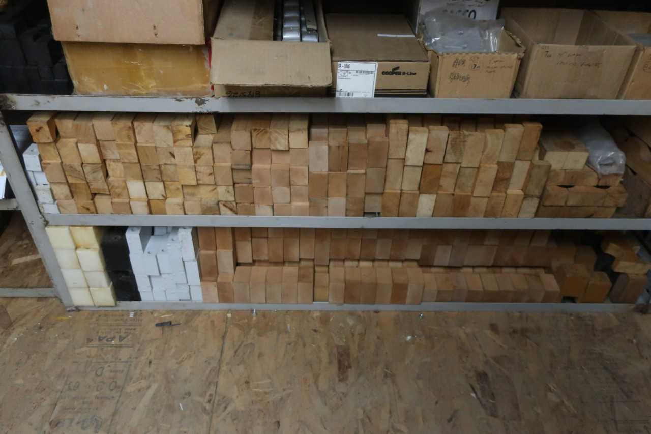 LOT OF ASSORTED CABLE TRAY COMPONENTS - ELECTRICAL COMPONENTS