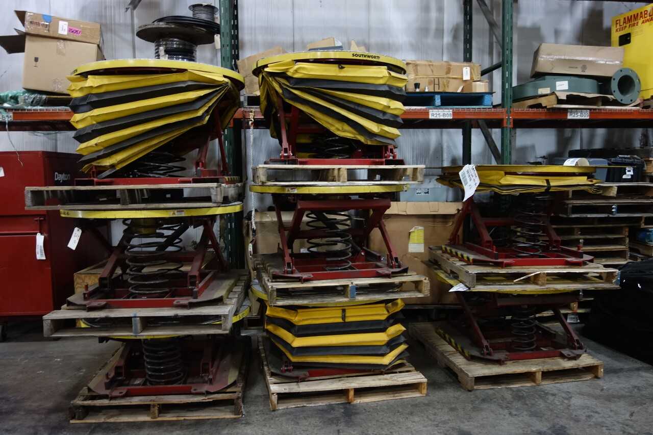 LOT OF 8 ASSORTED SOUTHWORTH PALLET POSTIONER TABLES - MATERIAL HANDLING