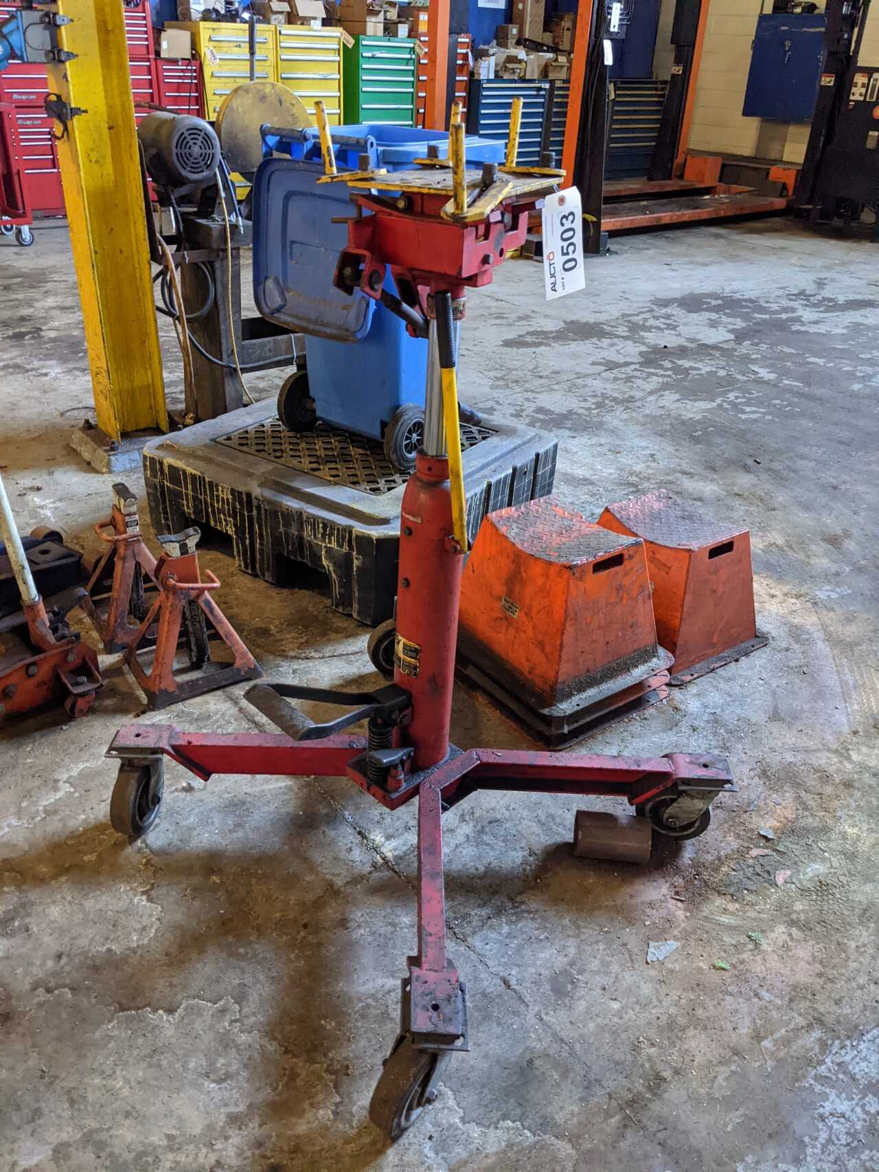 HYDRAULIC JACK - MANUAL PALLET JACKS
