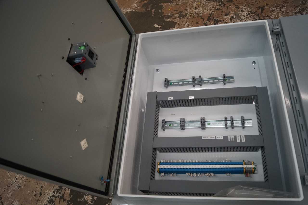 Lot of (4) Electrical Enclousures - ELECTRICAL COMPONENTS
