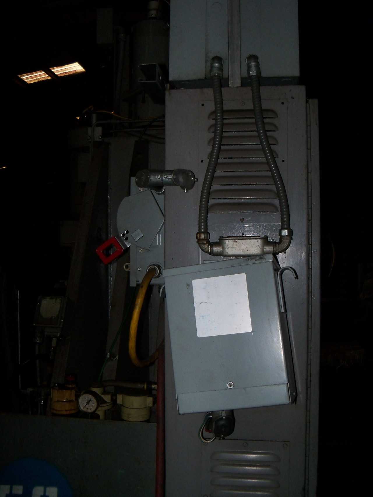 GRAFTON GMQ 3-SPINDLE HYDRAULIC DRILL WITH PALM CONTROLS COOLANT TANK - PROCESS EQUIPMENT
