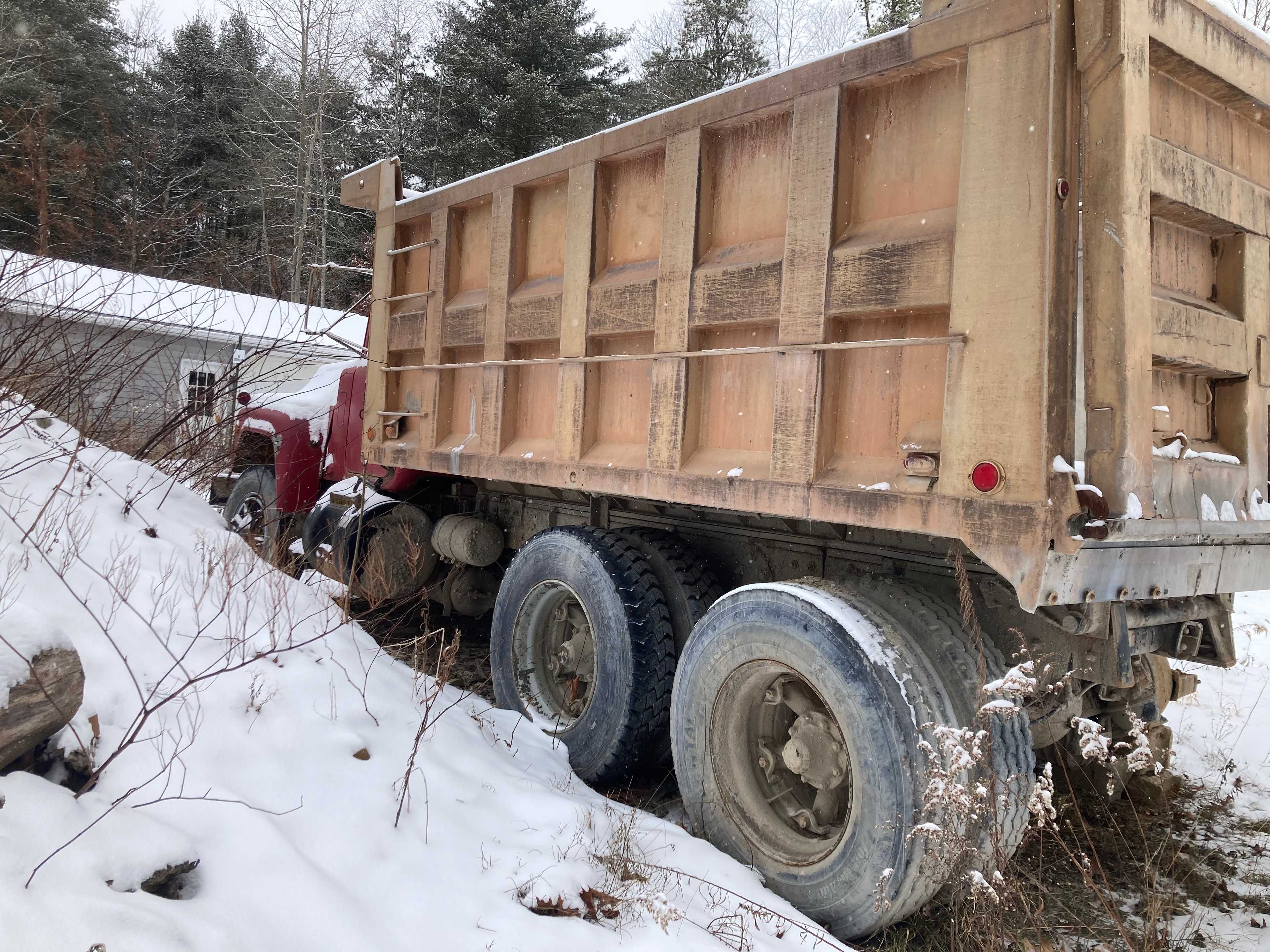 1987 - Mack - RD686SX - DUMP TRUCKS
