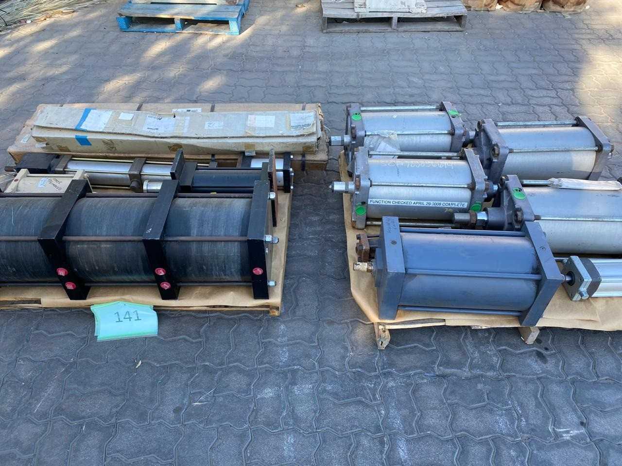 2 PALLETS OF ASSORTED PNEUMATICS - PNEUMATIC PARTS