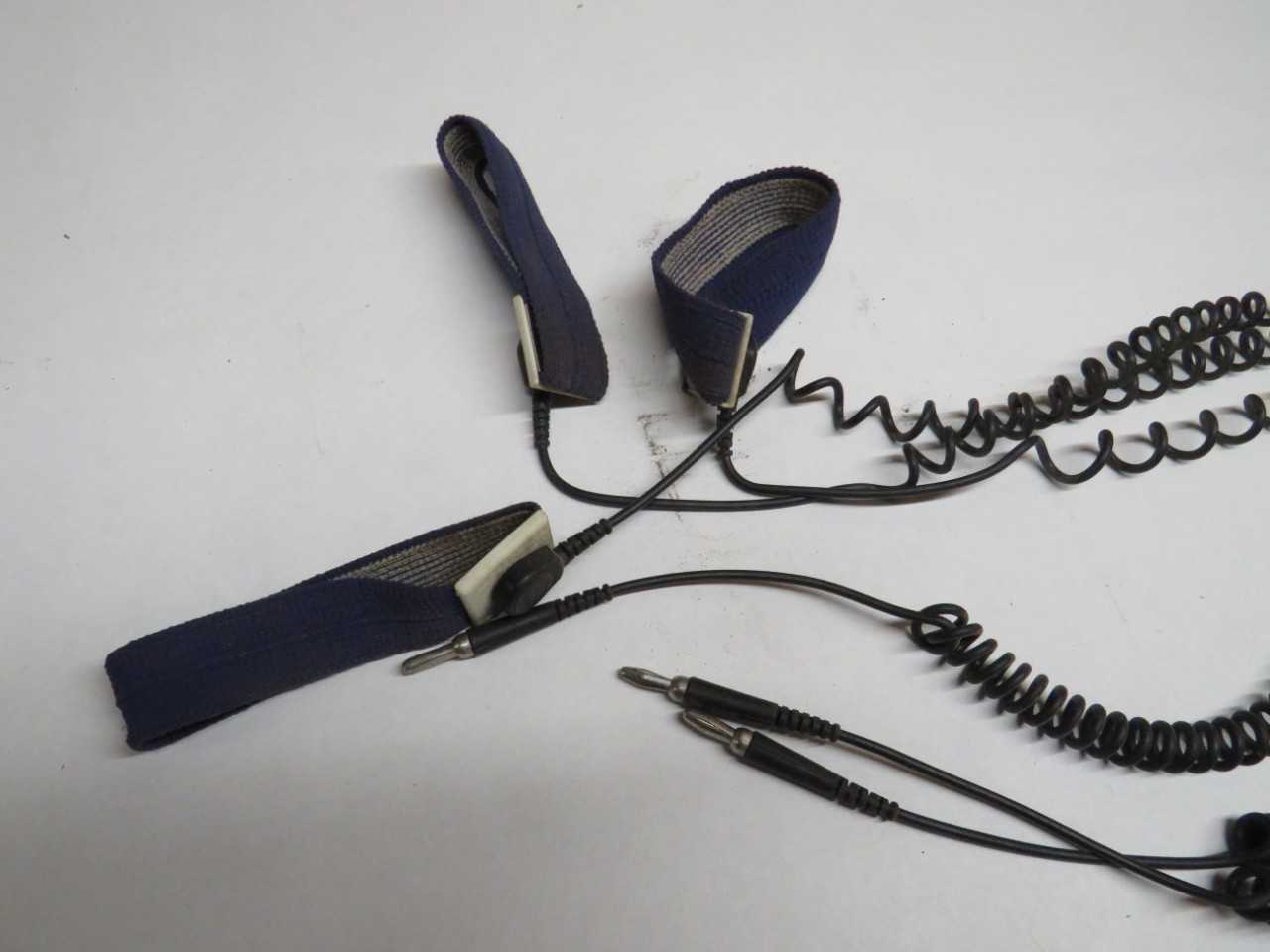 LOT OF 3 ANTI-STATIC STRAPS - ELECTRICAL COMPONENTS
