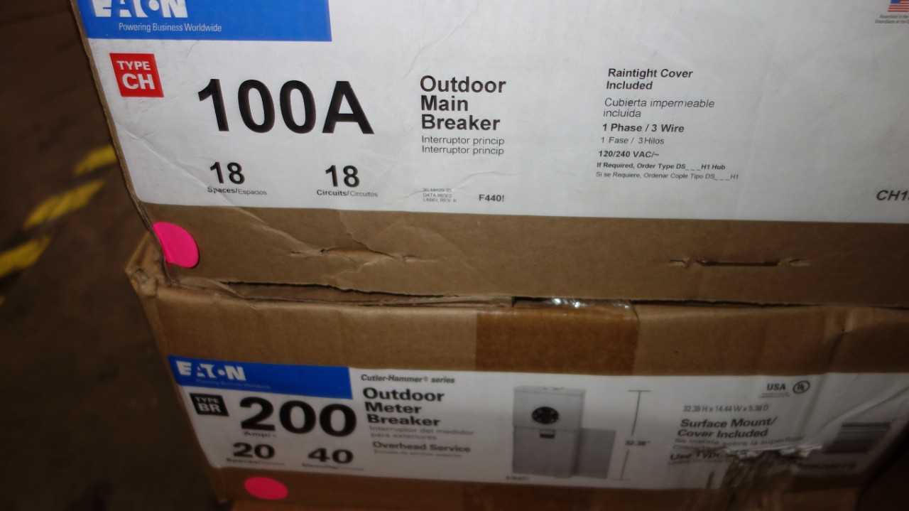 1 PALLET OF ASSORTED EATON MAIN BREAKER LOADCENTERS - CIRCUIT BREAKERS