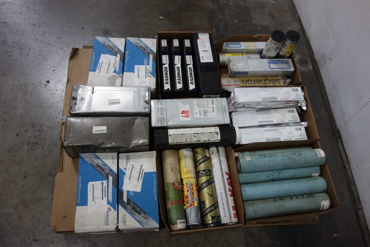 PALLET OF ASSORTED WELDING ELECTRODES - WELDING EQUIPMENT