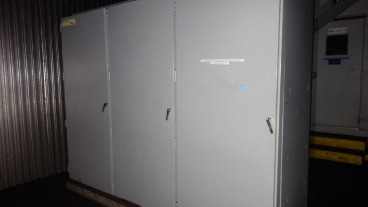 X3 SECTIONS OF EATON AMPGARD MOTOR CONTROL PANELS - AUTOMATION & CONTROLS