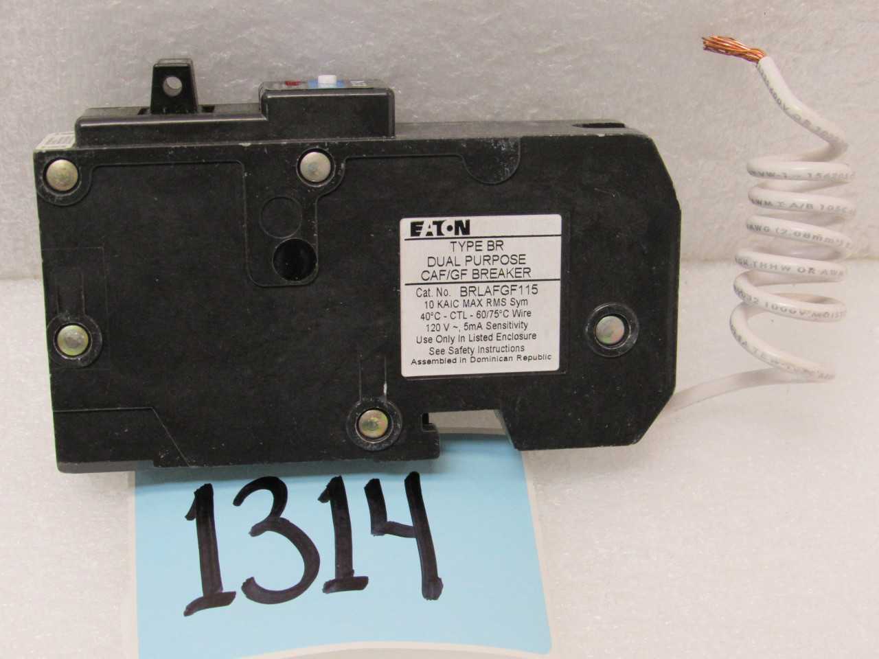 LOT OF EATON RESIDENTAL BREAKERS - MISCELLANEOUS