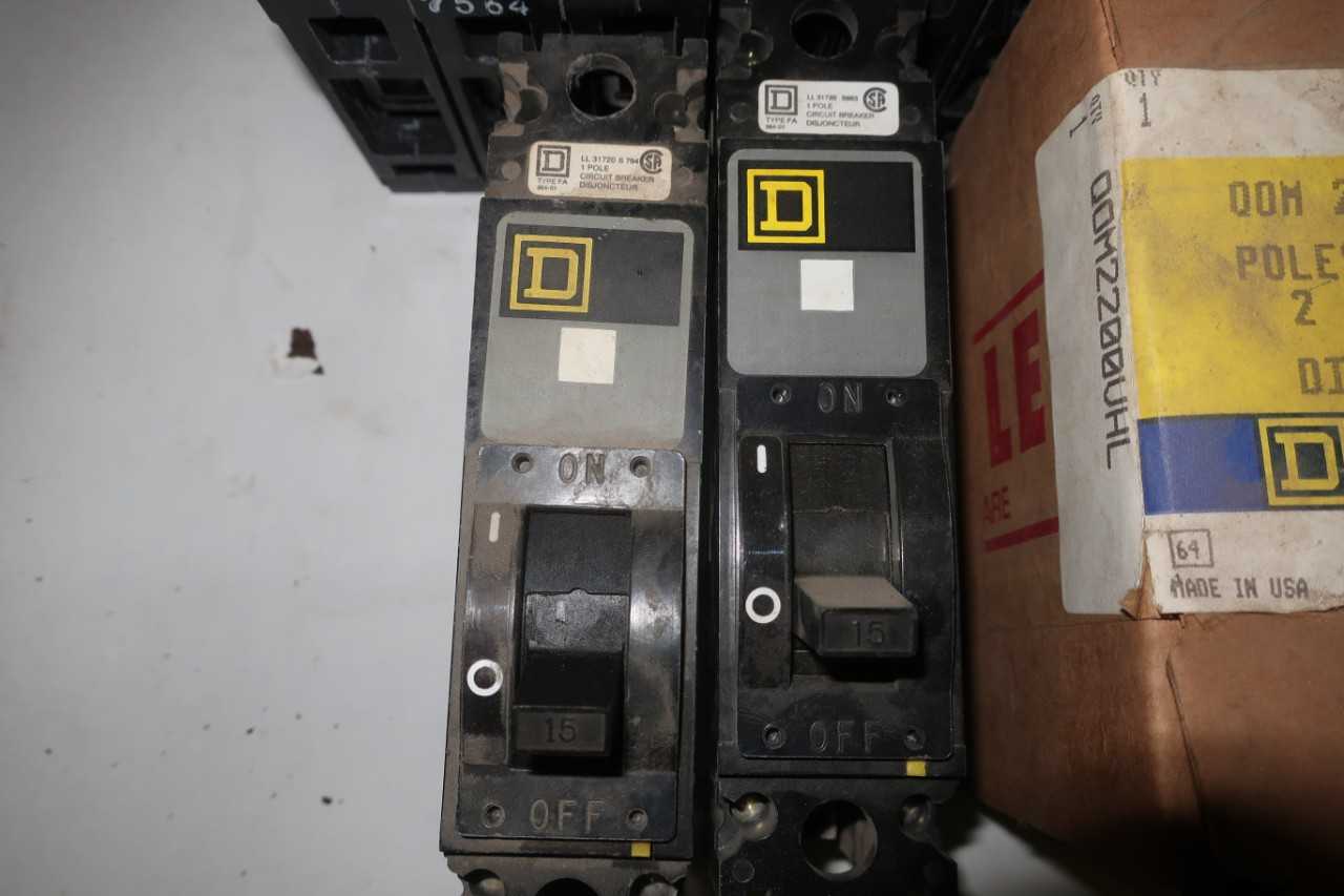 LOT OF 7 ASSORTED CIRCUIT BREAKERS - CIRCUIT BREAKERS
