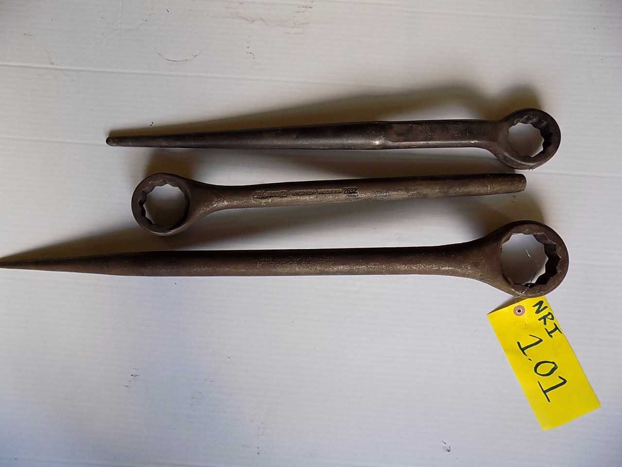 LOT OF ASSORTED STRIKING WRENCHES - MISCELLANEOUS