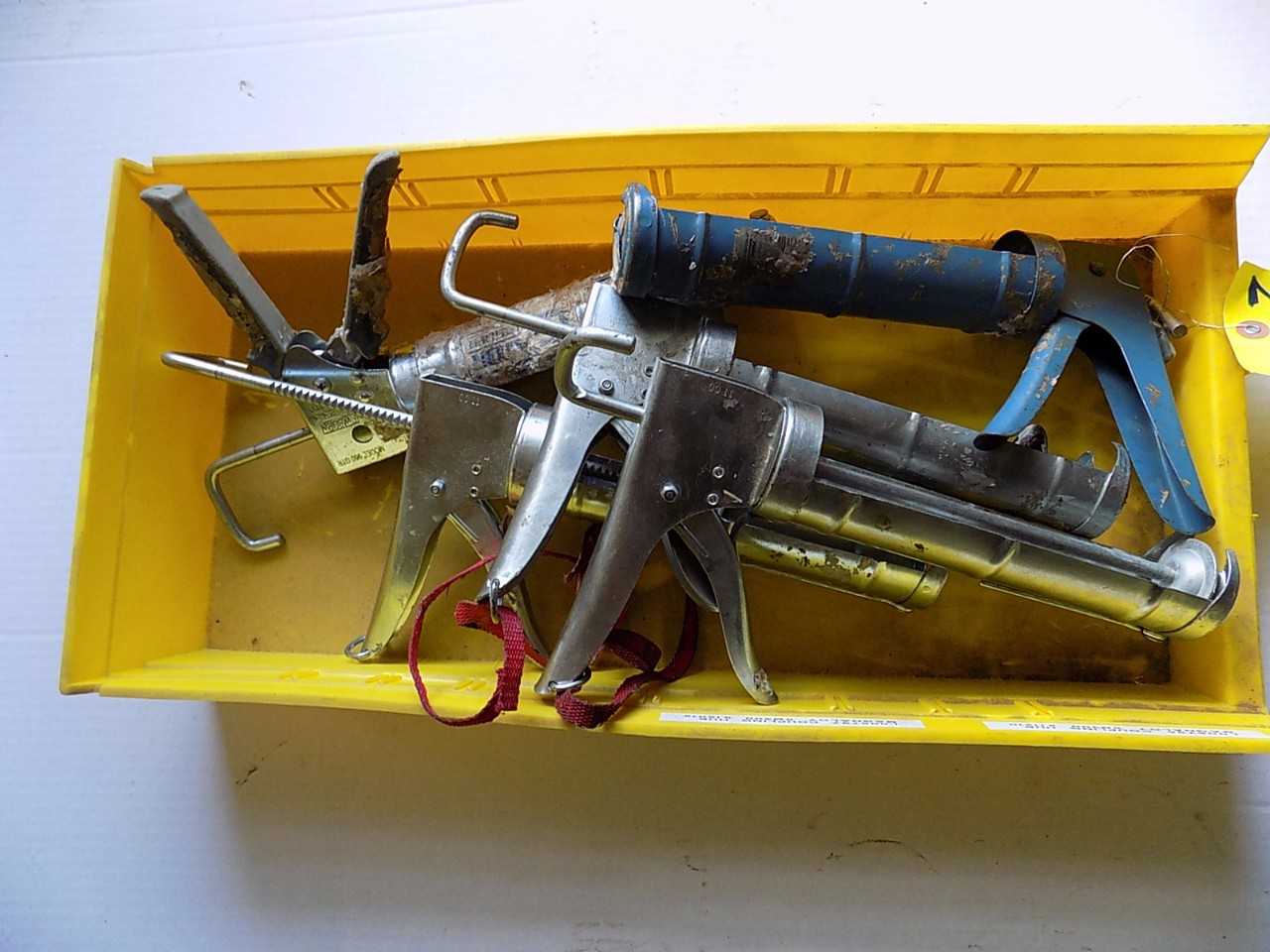 LOT OF SILICONE GLUE GUNS - MISCELLANEOUS