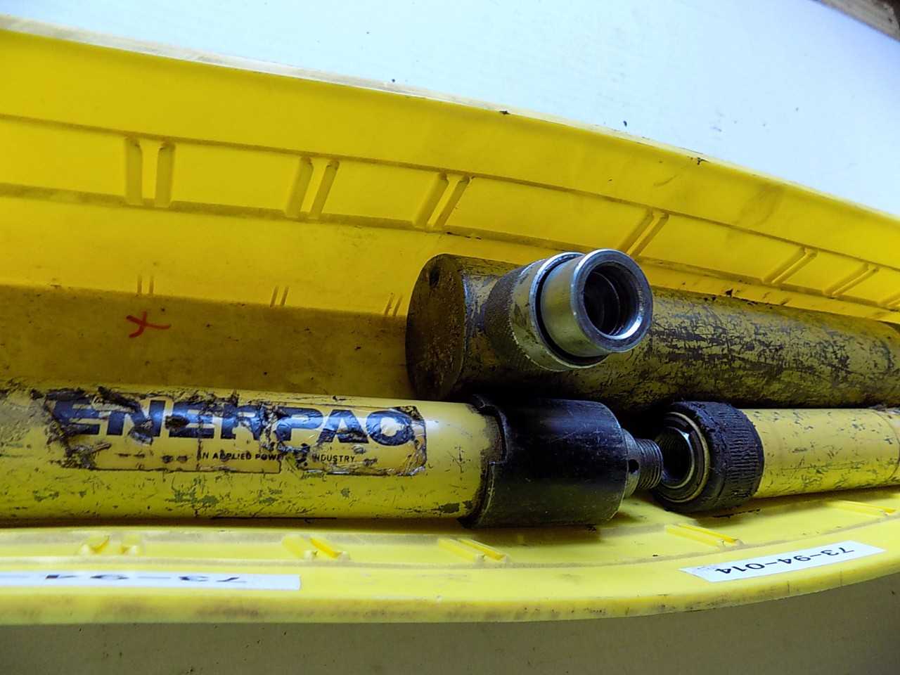 LOT OF ENERPAC RC-108 10 TON AND RC55OL4 5 TON HYDRAULIC CYLINDERS - MISCELLANEOUS