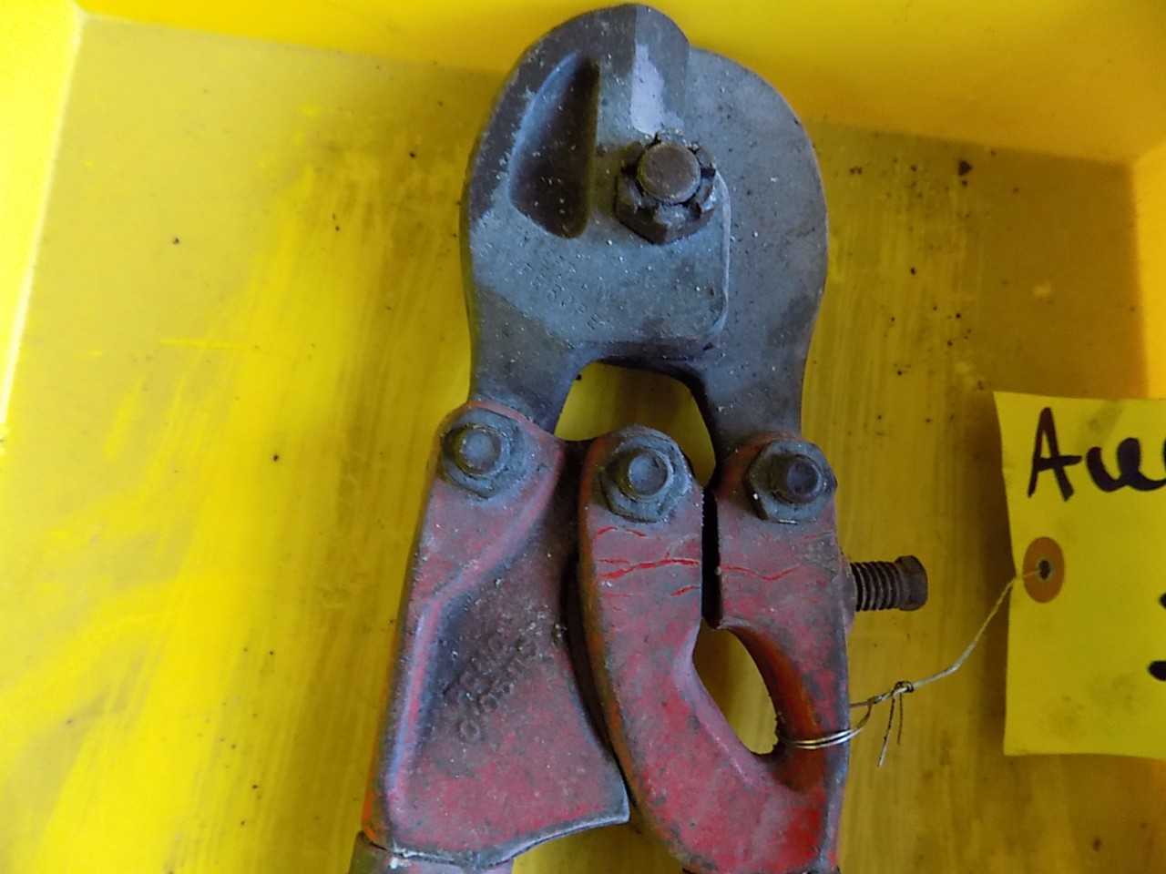 23 INCH BOLT CUTTER - MISCELLANEOUS