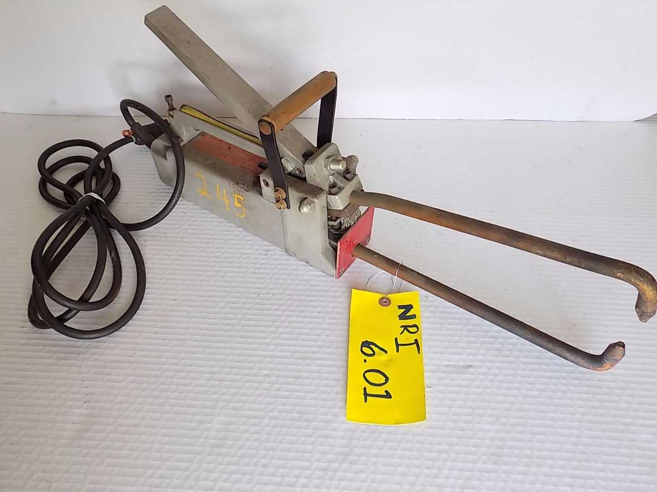 DAYTON MODEL 2Z543 PORTABLE SPOT WELDER - MISCELLANEOUS