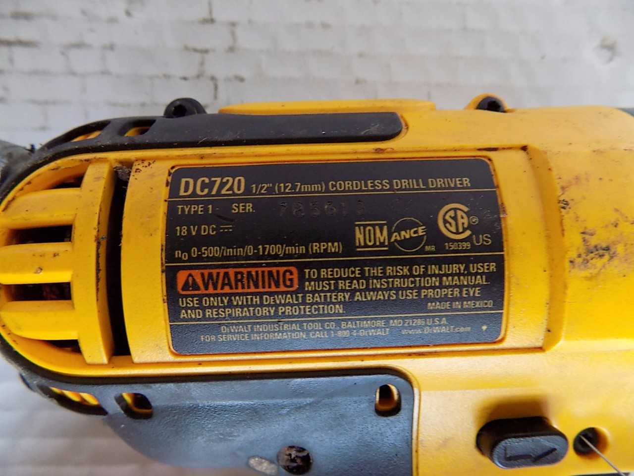 LOT OF 2 DEWALT DC720 DC759 CORDLESS DRILL - MISCELLANEOUS