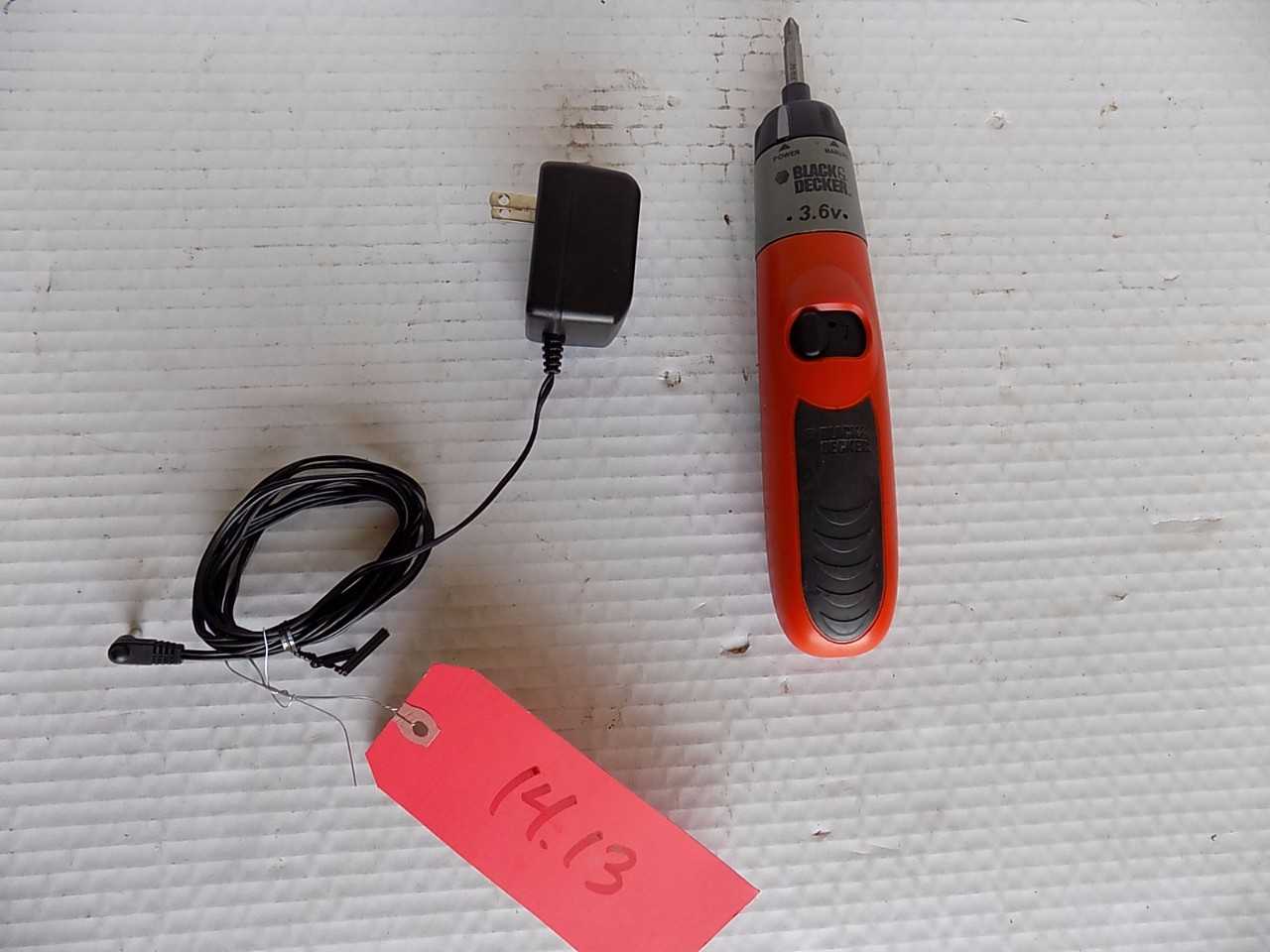 BLACK AND DECKER PORTABLE SCREWDRIVER WITH CHARGER - MISCELLANEOUS