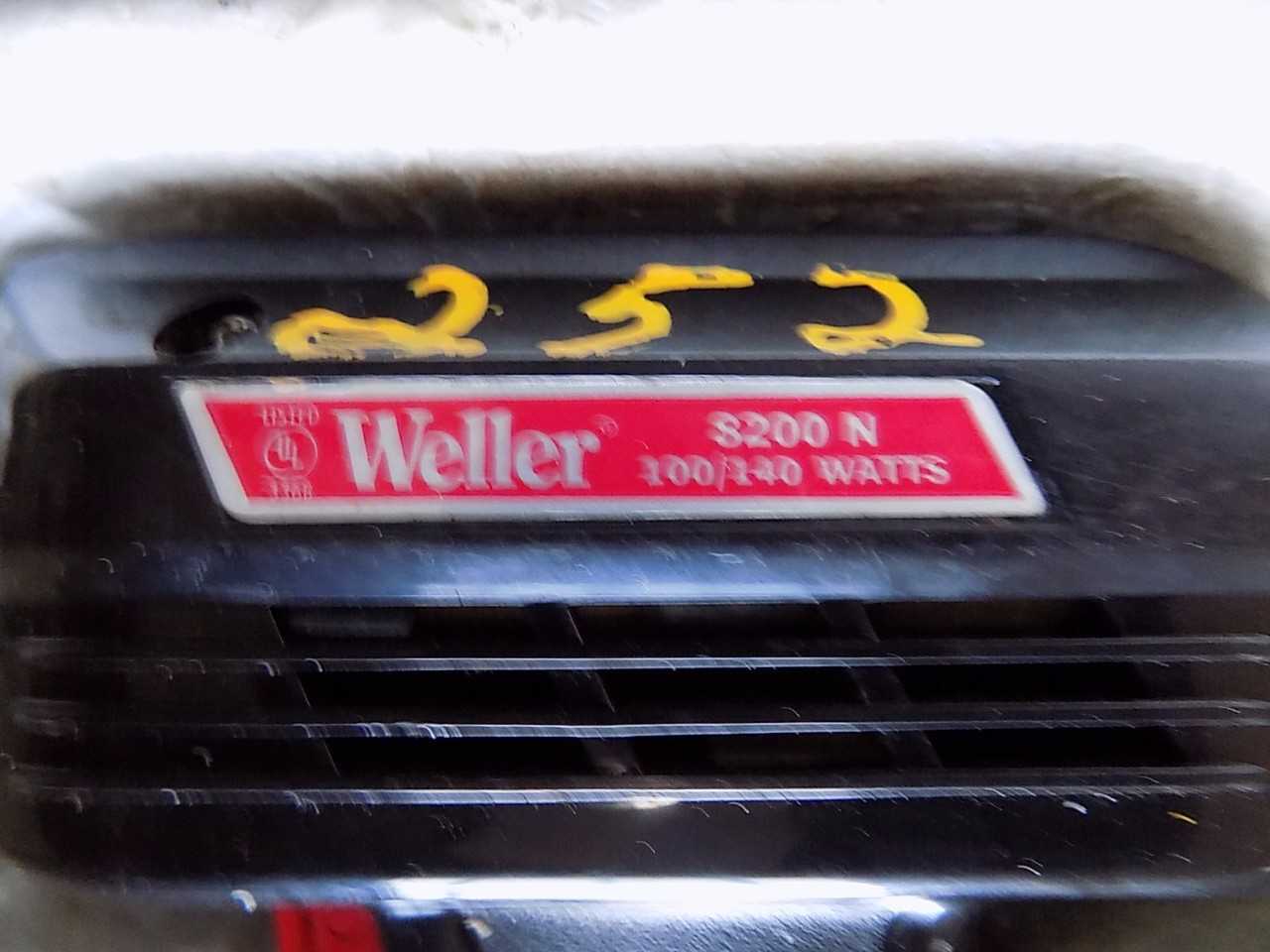 WELLER 8200 N 100/140 WATTS 60 CYCLE SOLDERING GUN - MISCELLANEOUS