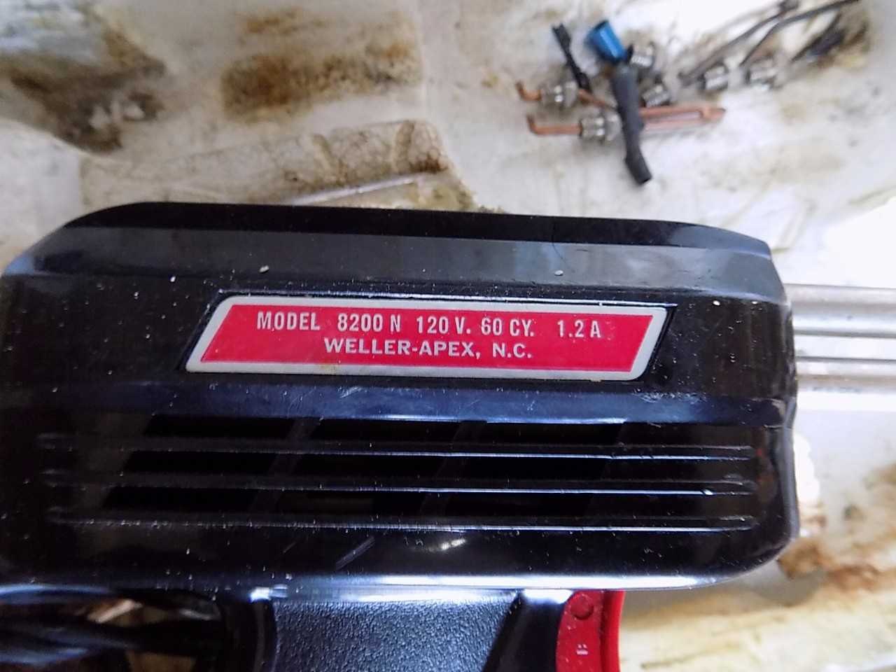 WELLER 8200 N 100/140 WATTS 60 CYCLE SOLDERING GUN - MISCELLANEOUS