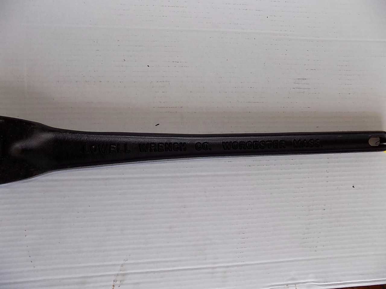 LOWELL SOCKET WRENCH 26 IN - MISCELLANEOUS