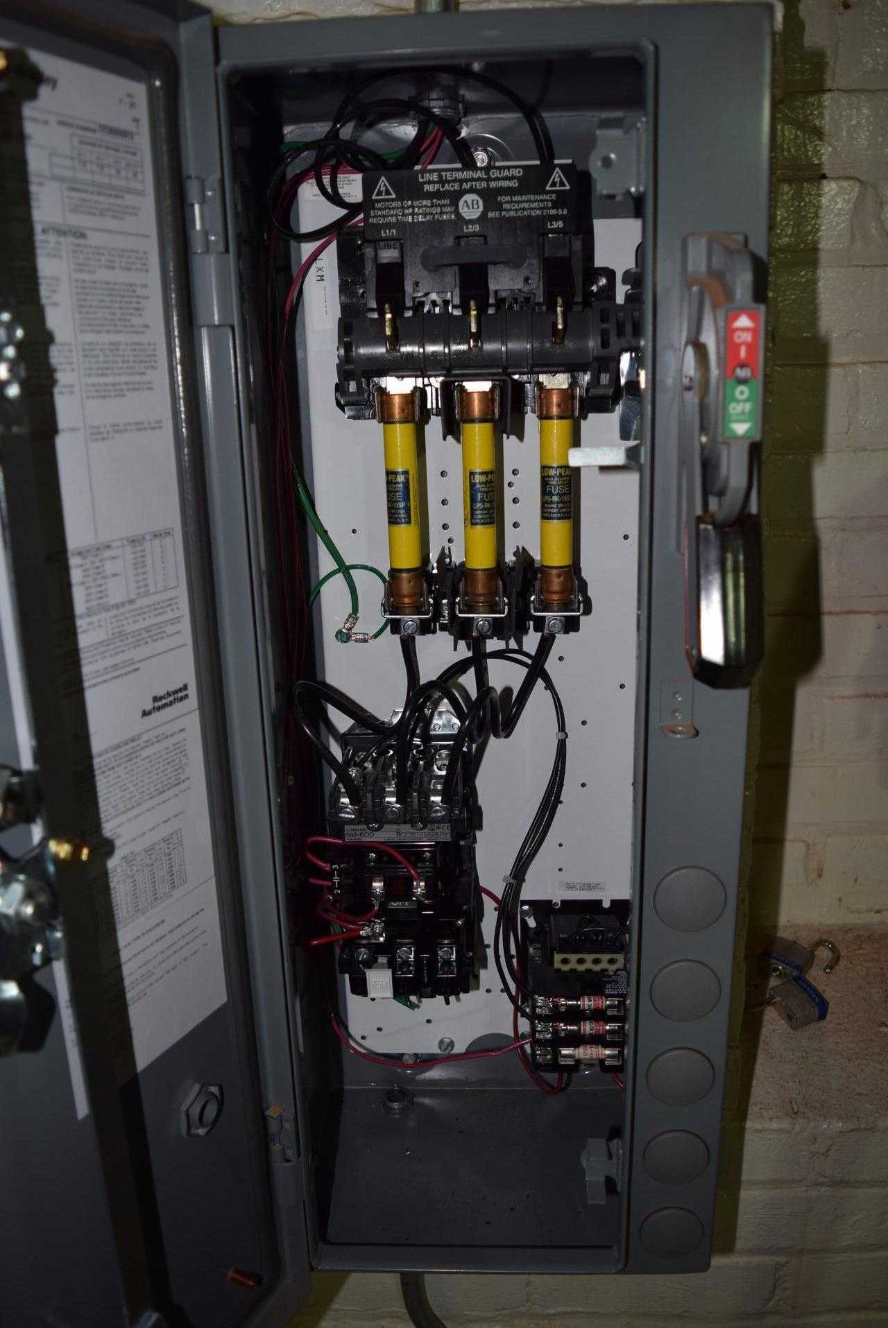 LOT OF 2 ALLEN BRADLEY 509-B0D SIZE 1 COMBINATION STARTERS - MISCELLANEOUS