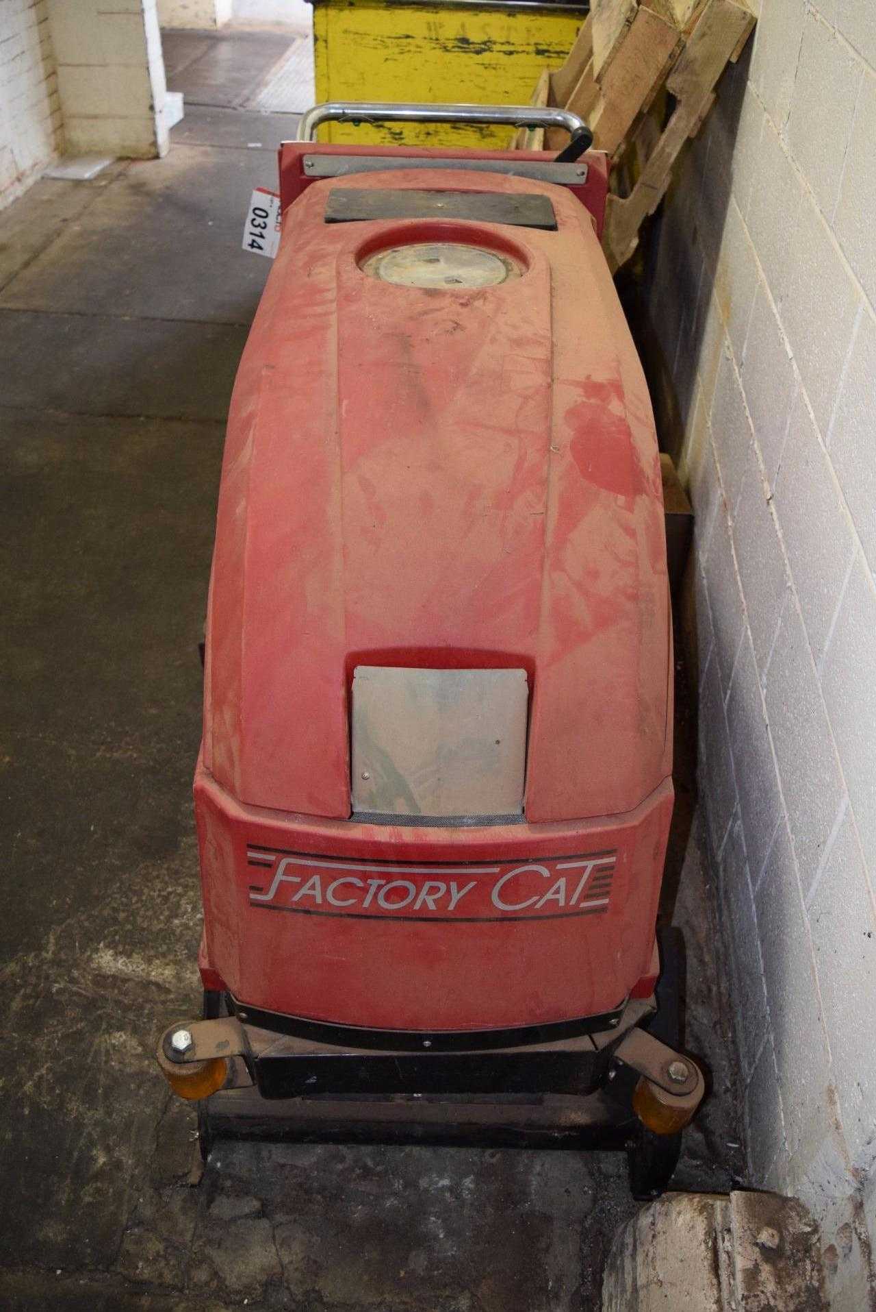 FACTORY CAT 22 FLOOR SWEEPER - MISCELLANEOUS