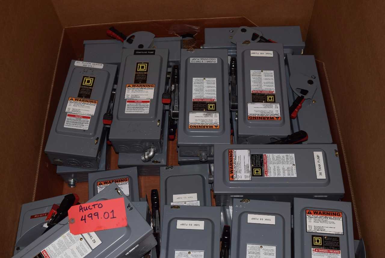 LOT OF 21 SQUARE D 30A AMP 600V-AC DISCONNECT SWITCH - MISCELLANEOUS