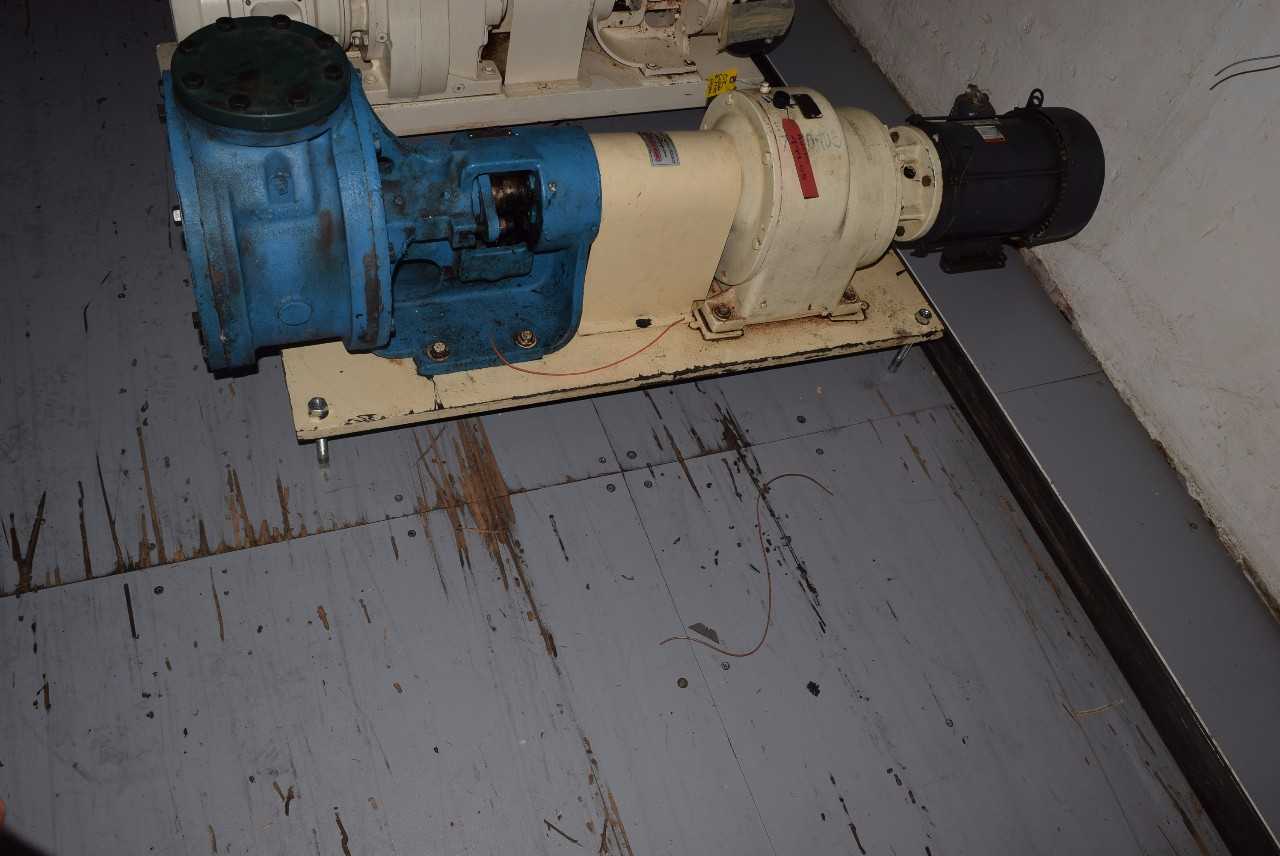 VIKING M125 GEAR PUMP WITH DAYTON 7.5HP ELECTRIC MOTOR - MISCELLANEOUS