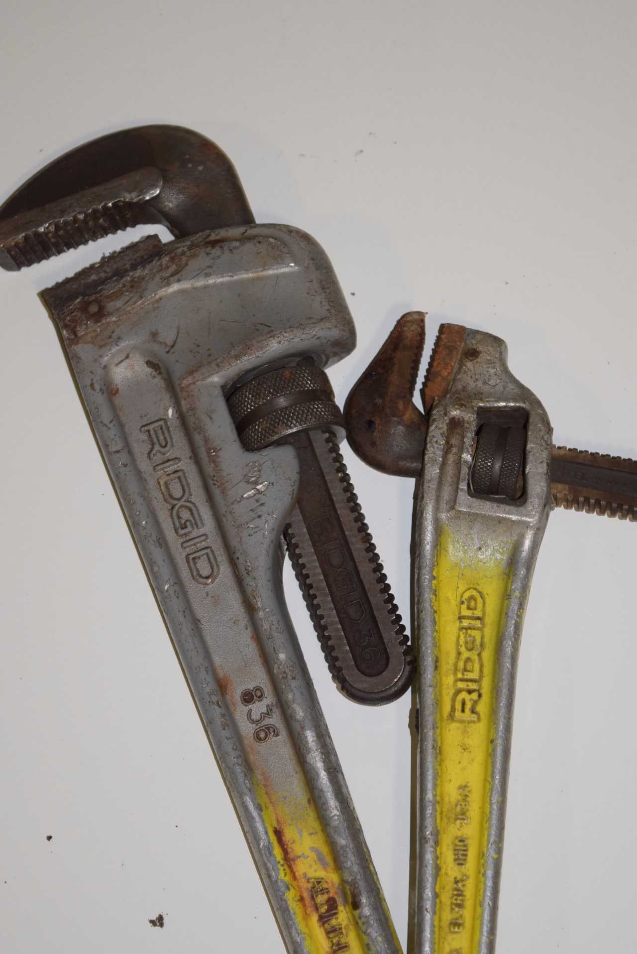 LOT OF RIGID PIPE WRENCHES - MISCELLANEOUS