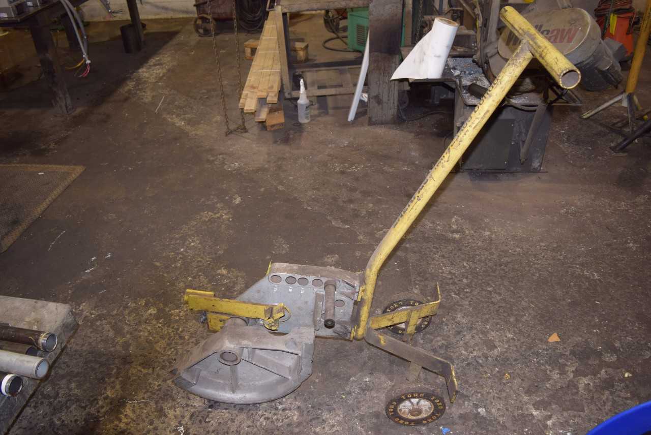 ENERPAC MILWAUKEE BENDER Z1304 1/2 " TO 2" PIPE BENDER - MISCELLANEOUS