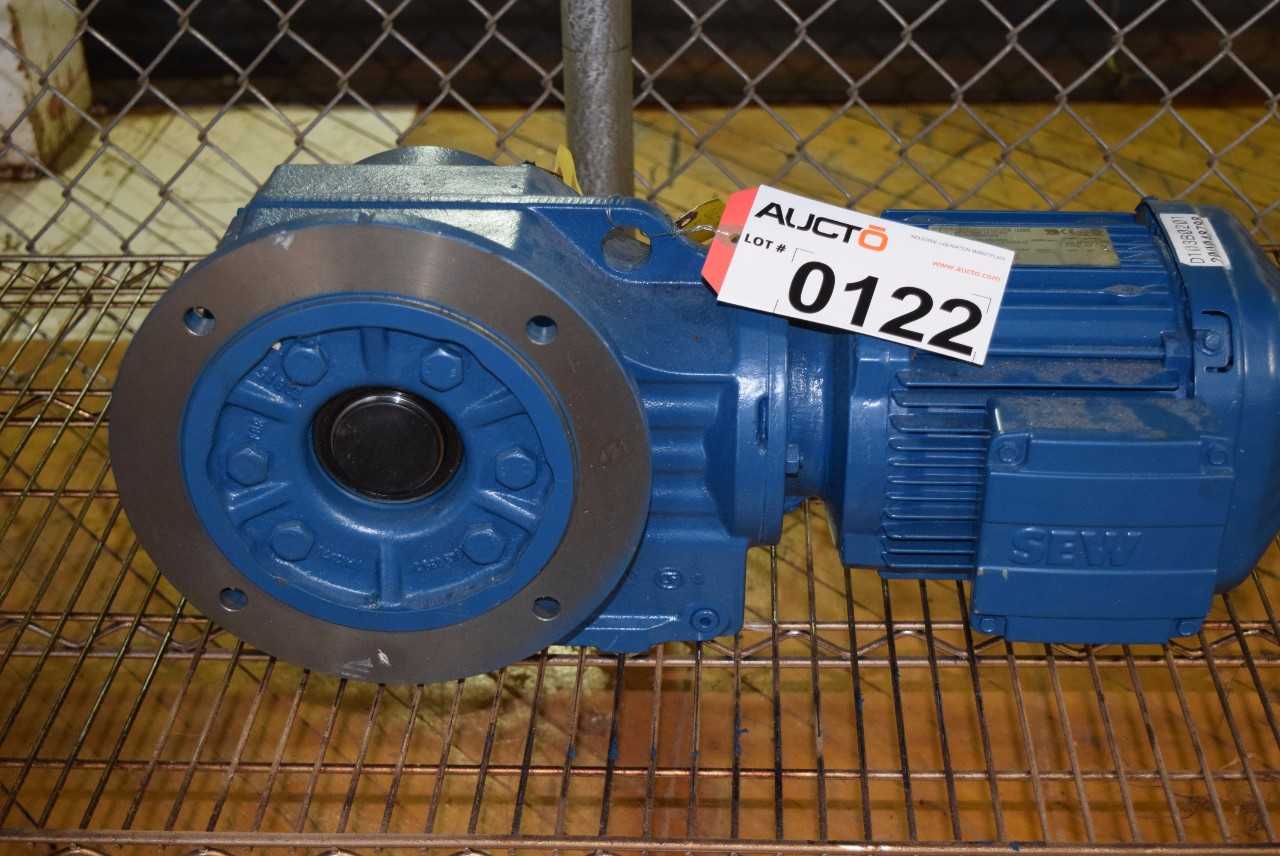 SEW KAF67DRE90M4 GEAR MOTOR 1.5 HP 102.6:1 230/460 V - MISCELLANEOUS