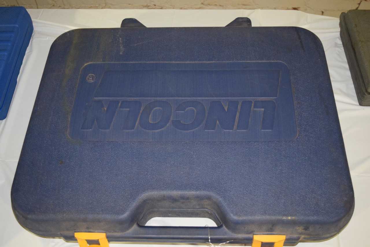 LINCOLN MODEL 1200 PORTABLE BATTERY GREASE GUN WITH ACCESSORIES AND CHARGER - MISCELLANEOUS