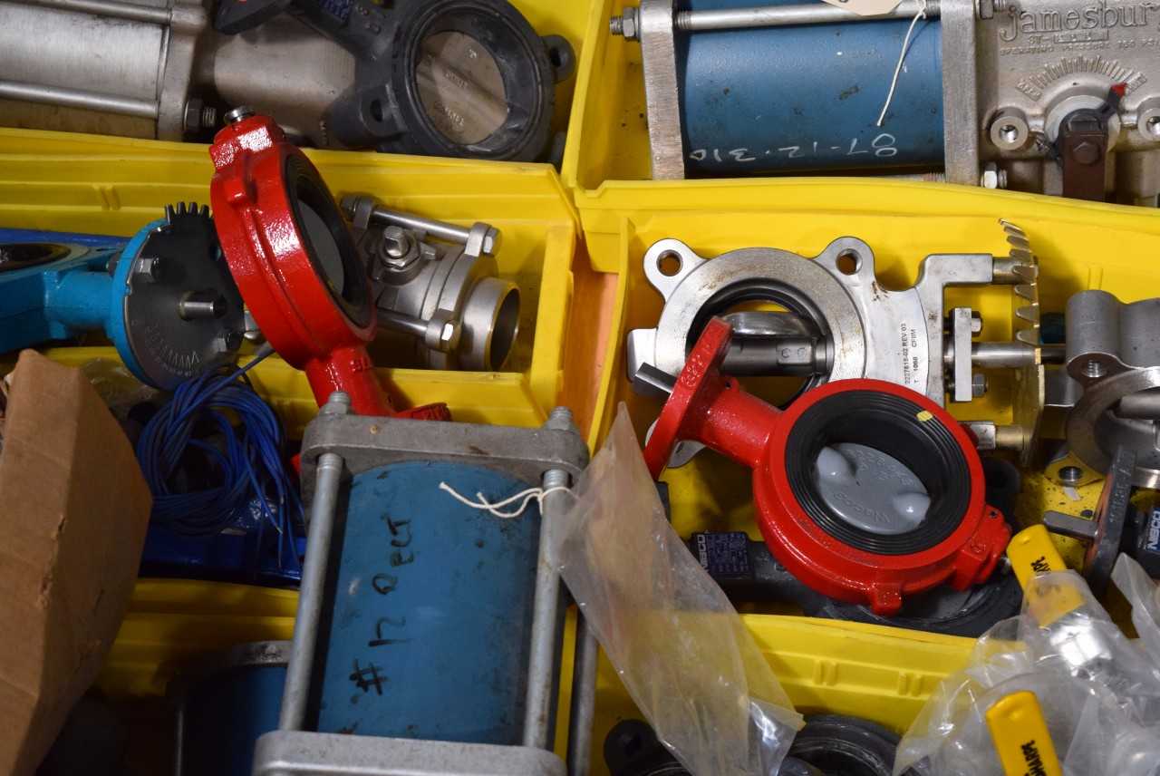 1 PALLET OF VALVES AND VALVE REPLACEMENT PARTS - MISCELLANEOUS