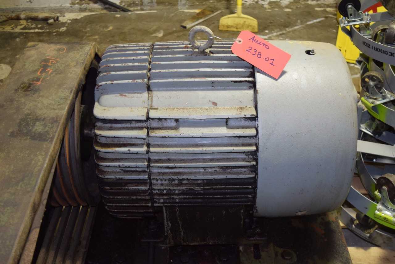 GENERAL ELECTRIC 5K4364B21 40HP ELECTRIC MOTOR - MISCELLANEOUS