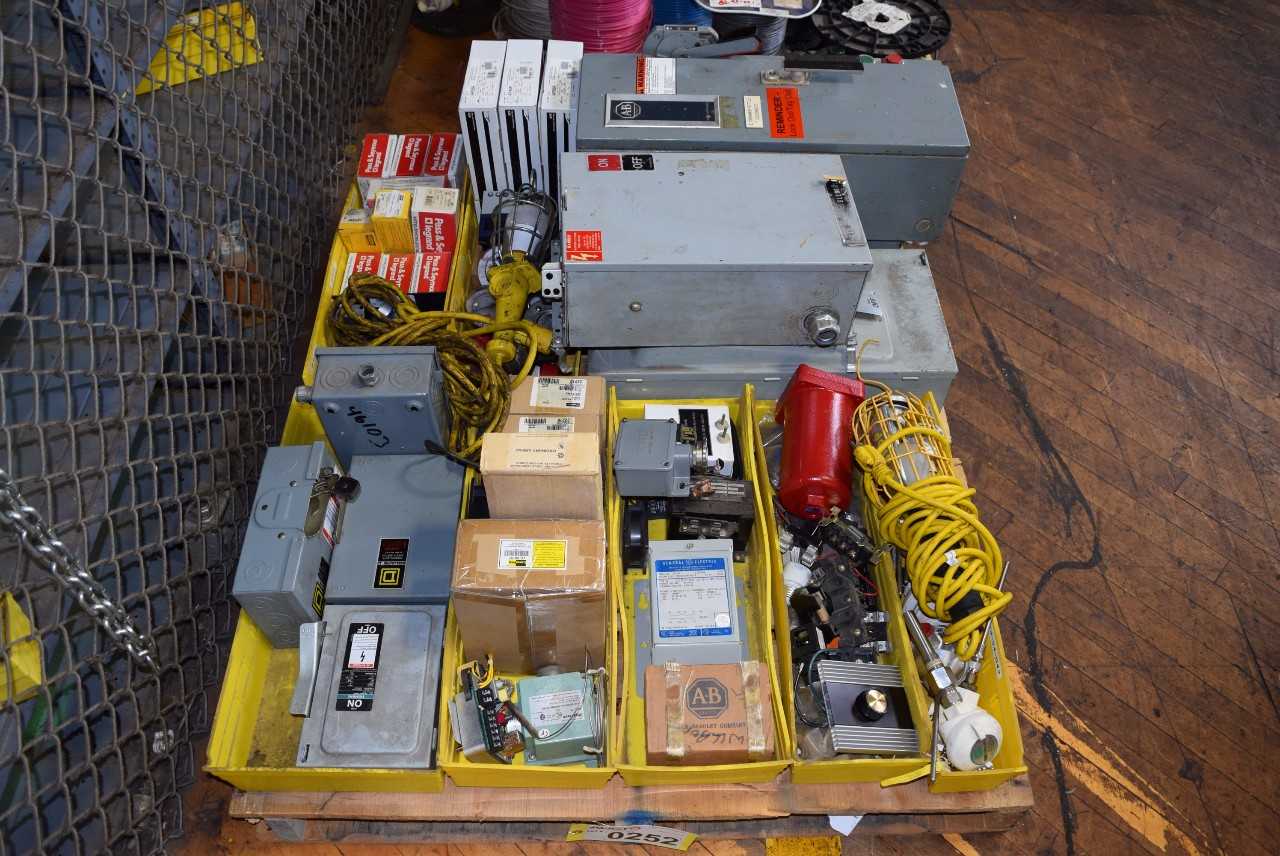 1 PALLET OF ASSORTED ELECTRICAL PARTS - MISCELLANEOUS