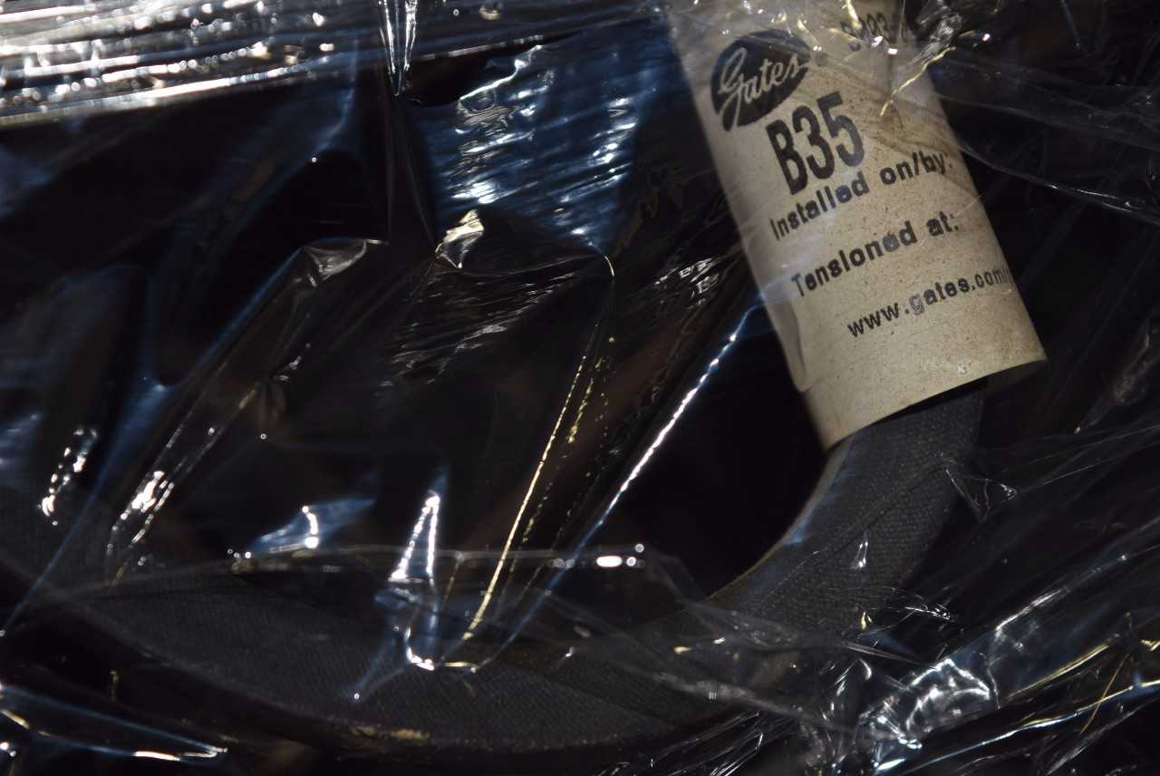 1 PALLET OF ASSORTED V-BELTS - MISCELLANEOUS