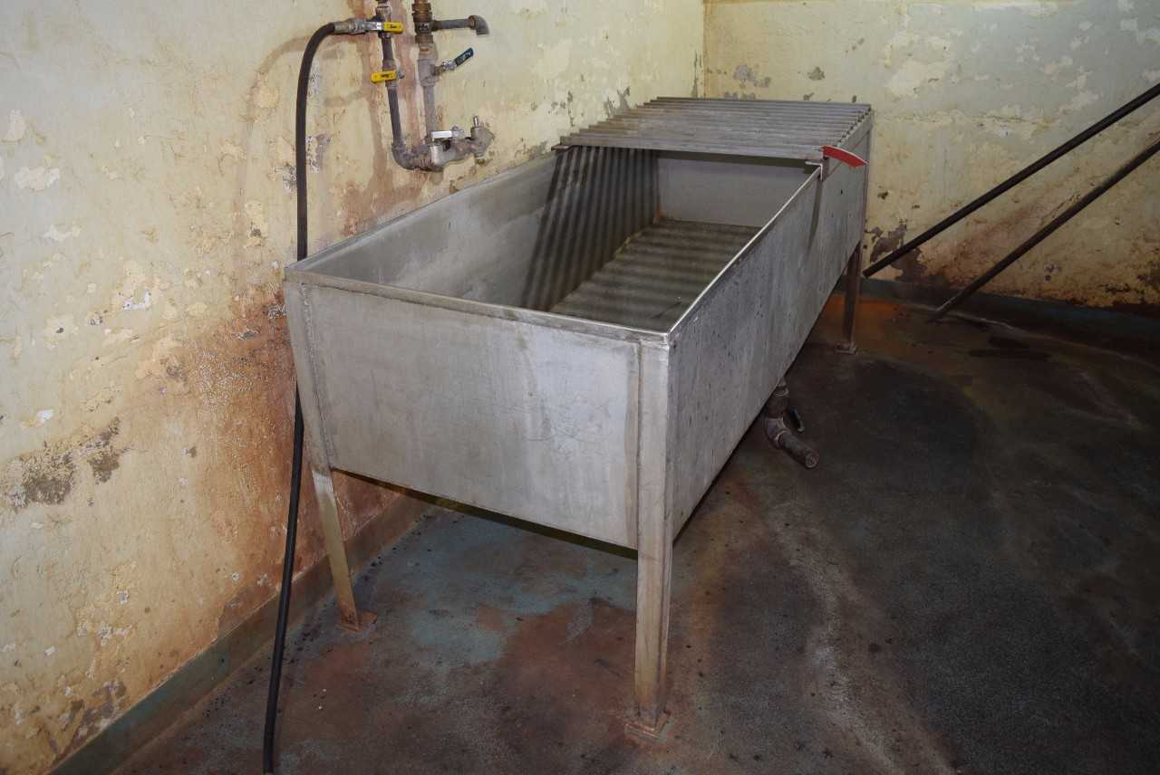 STAINLESS WASH TANK (84" X 32" X 20") - MISCELLANEOUS