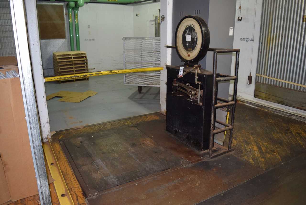 TOLEDO 31-1521 FC 4250 LBS. CAPACITY FLOOR SCALE - MISCELLANEOUS