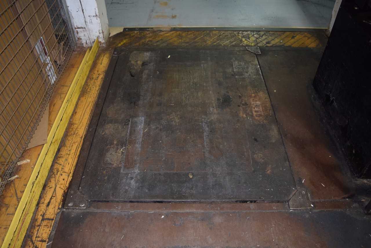 TOLEDO 31-1521 FC 4250 LBS. CAPACITY FLOOR SCALE - MISCELLANEOUS
