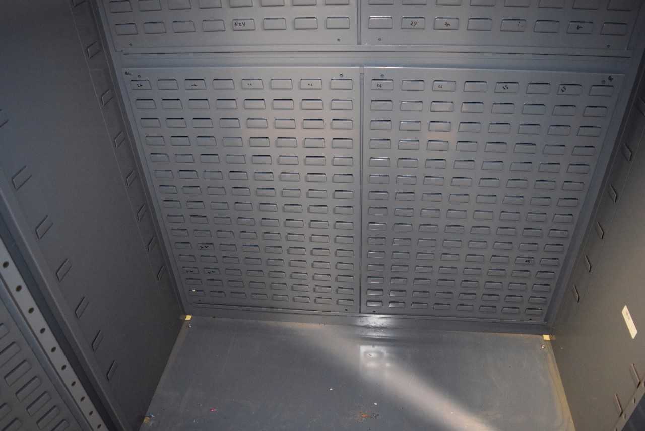 STEEL TOTE CABINET 4' X 6' X 2' - MISCELLANEOUS