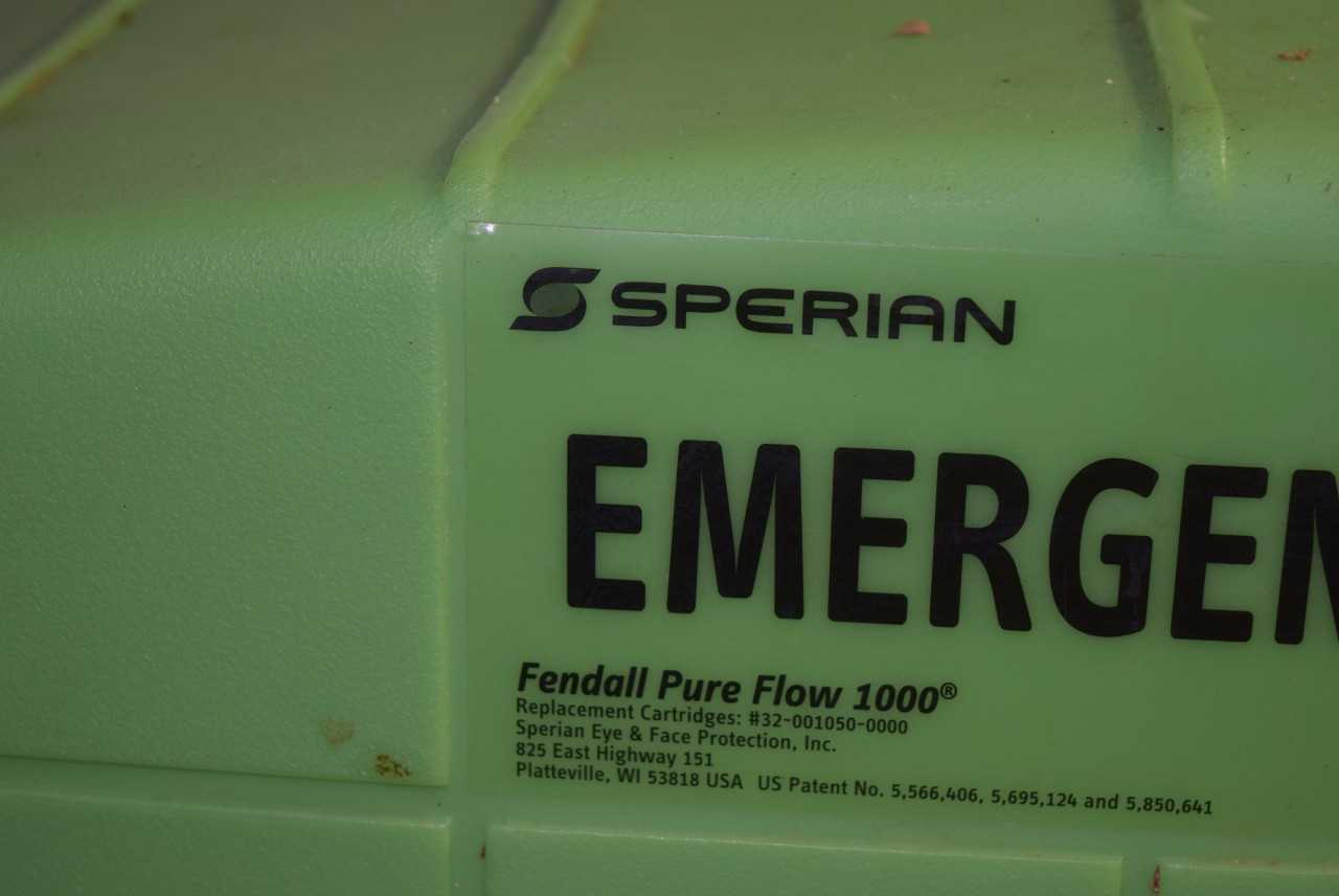 SPERIAN EMERGENCY EYEWASH STATION FENDALL PURE FLOW 1000 - MISCELLANEOUS